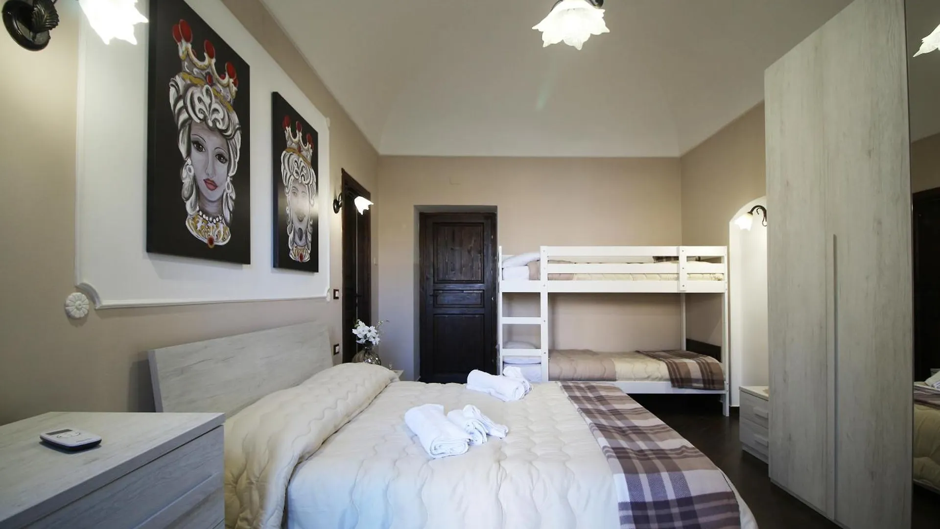 Casa 4 Archi Apartment Lentini Italy